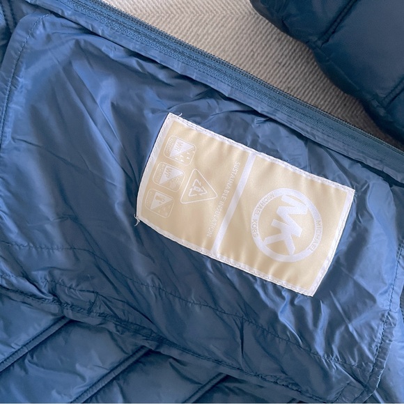 MK Light Weight Blue Jacket - Picture 4 of 4